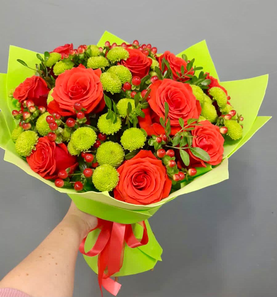 Букет цветов из: Хризантемы и Розы в Стерлибашево