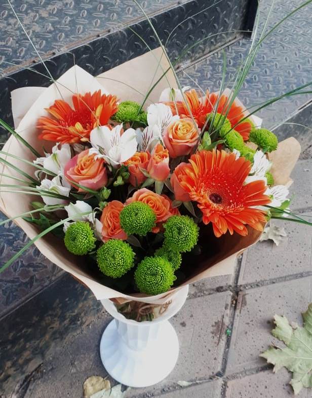 Букет цветов из: Герберы, Хризантемы, Альстромерии и Розы в Стерлибашево