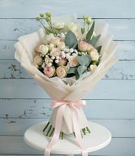 Букет цветов из:  Розы и Лизиантусы в Стерлибашево