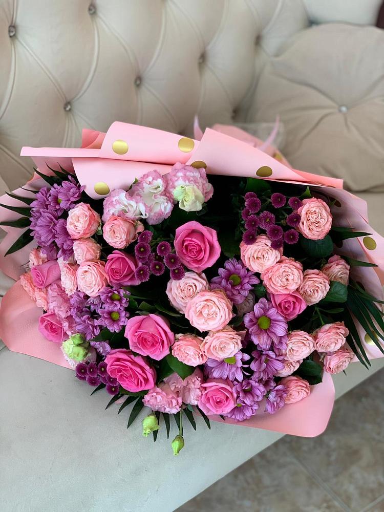 Букет цветов из: Хризантемы, Розы и Лизиантусы в Стерлибашево