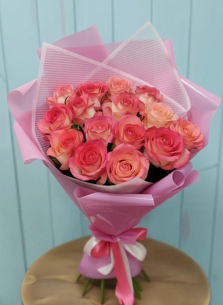 Букет 15 Розовых роз Равель в Стерлибашево