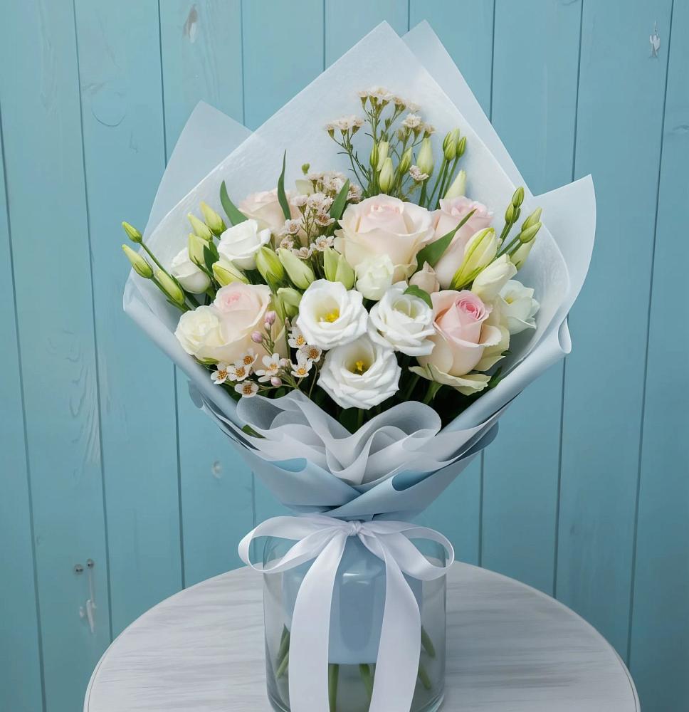 Букет цветов из: Розы и Лизиантусы в Стерлибашево