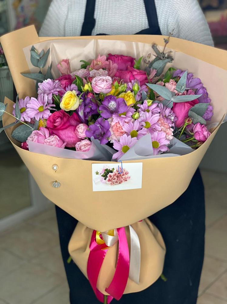 Букет цветов из: Хризантемы, Гвоздики и Альстромерии в Стерлибашево