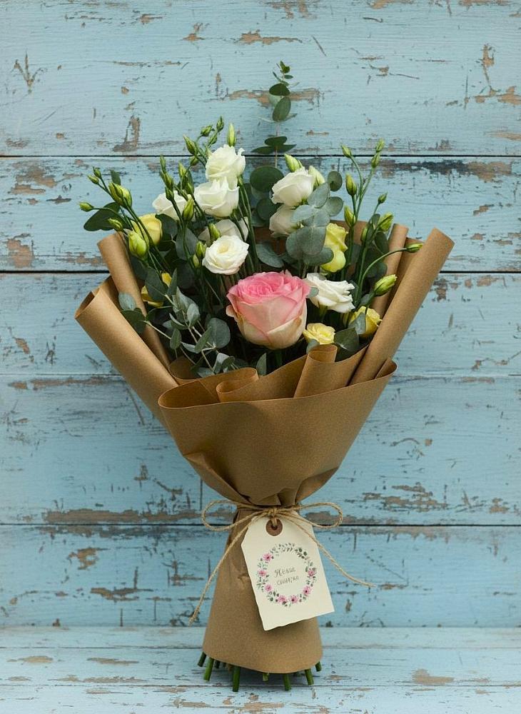 Букет цветов из: Розы и Лизиантусы в Стерлибашево