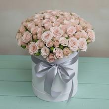 Цветочная композиция из Розы в шляпной коробке в Стерлибашево