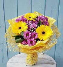 Букет цветов из:  Хризантемы и Герберы в Стерлибашево