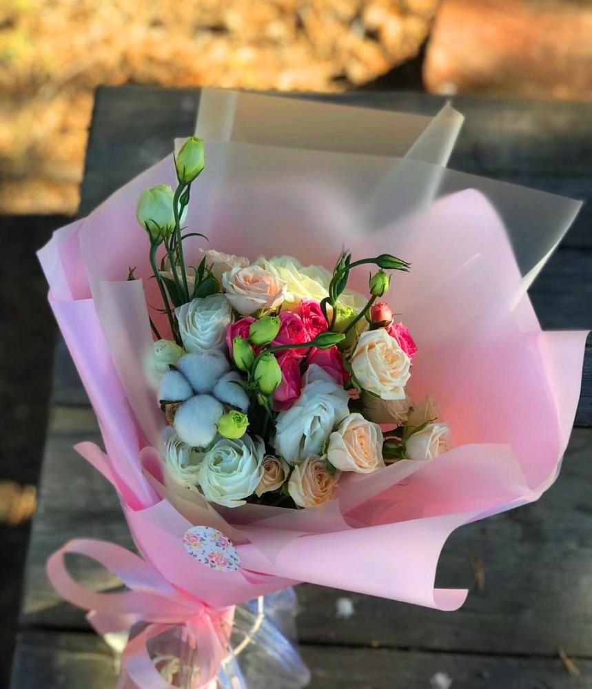 Букет цветов из: Розы и Лизиантусы в Стерлибашево