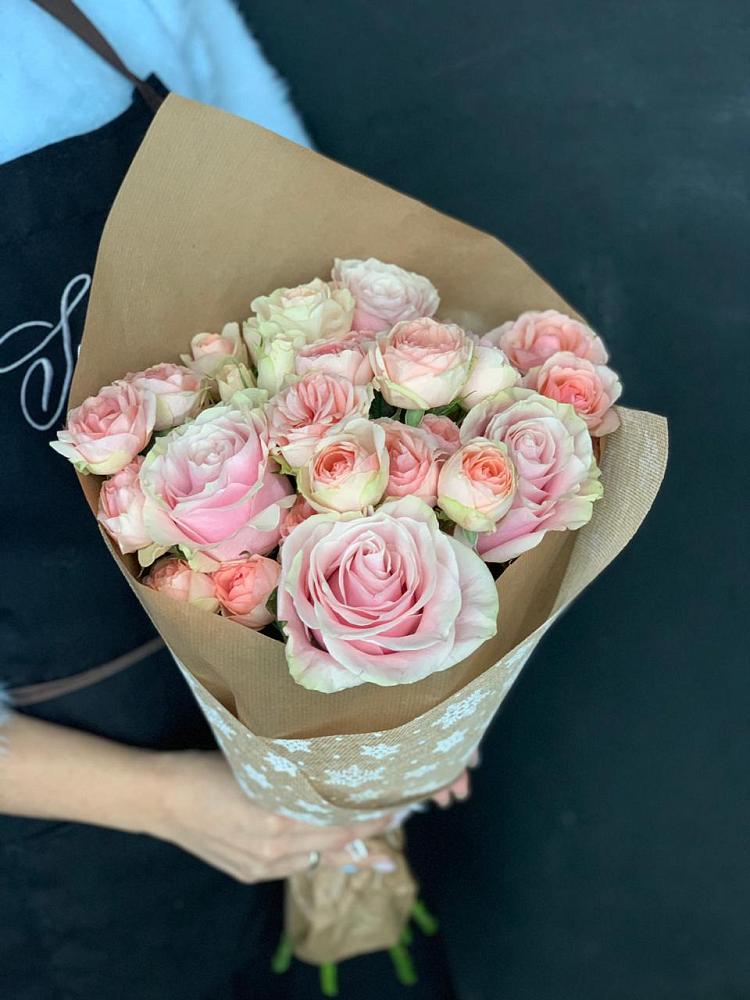 Букет цветов из: Хризантемы и Розы в Стерлибашево