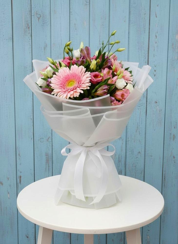 Букет цветов из: Герберы, Альстромерии и Лизиантусы в Стерлибашево