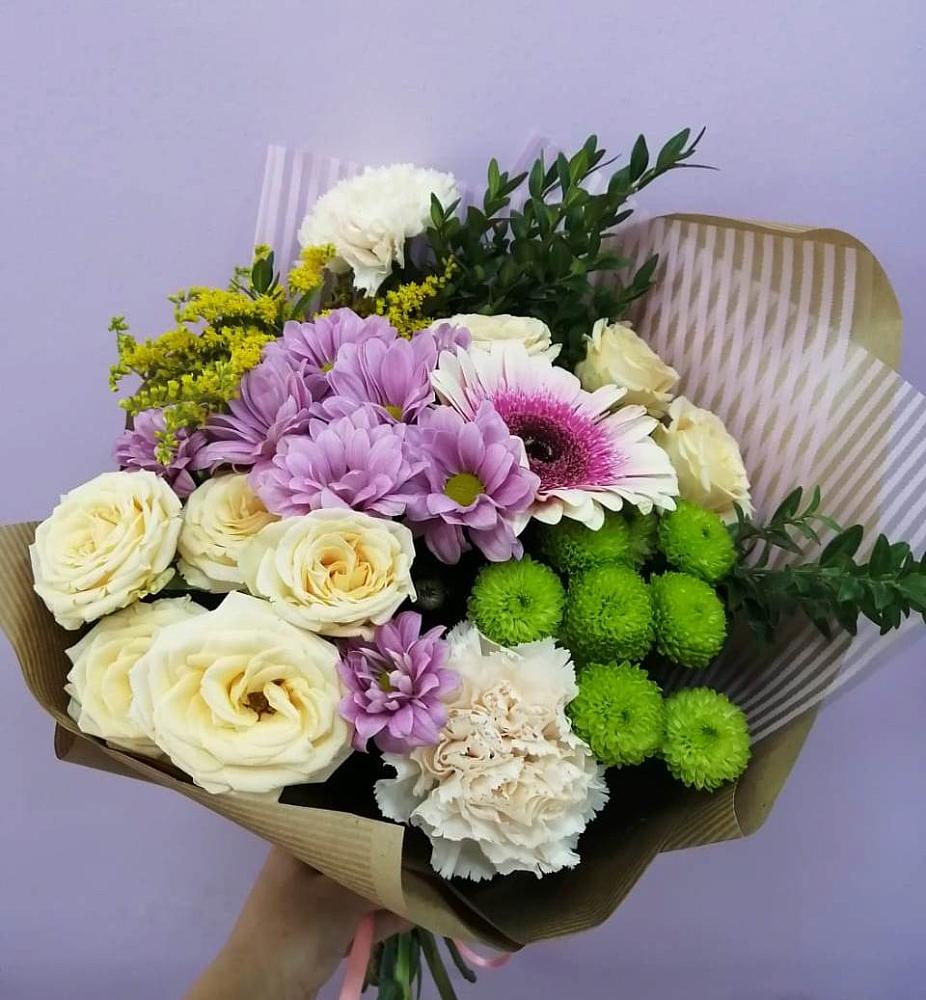 Букет цветов из: Хризантемы, Розы, Гвоздики и Герберы в Стерлибашево