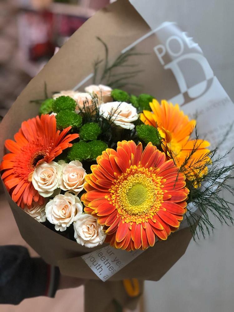 Букет цветов из: Герберы, Хризантемы и Розы в Стерлибашево