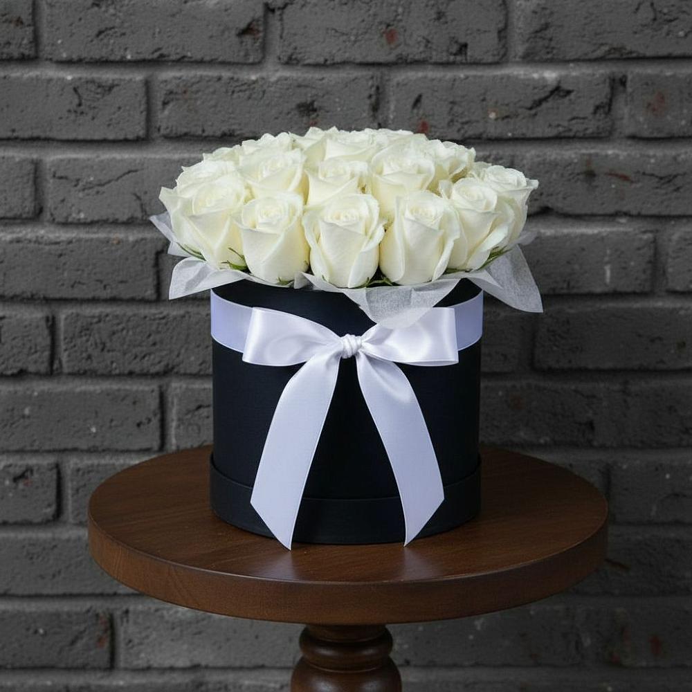 Цветочная композиция из Розы в шляпной коробке в Стерлибашево