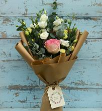 Букет цветов из:  Розы и Лизиантусы в Стерлибашево