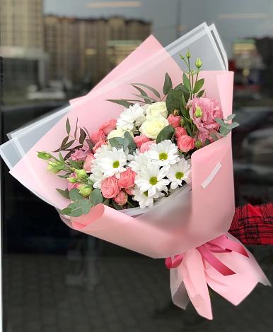 Букет цветов из: Розы, Лизиантусы и Хризантемы в Стерлибашево