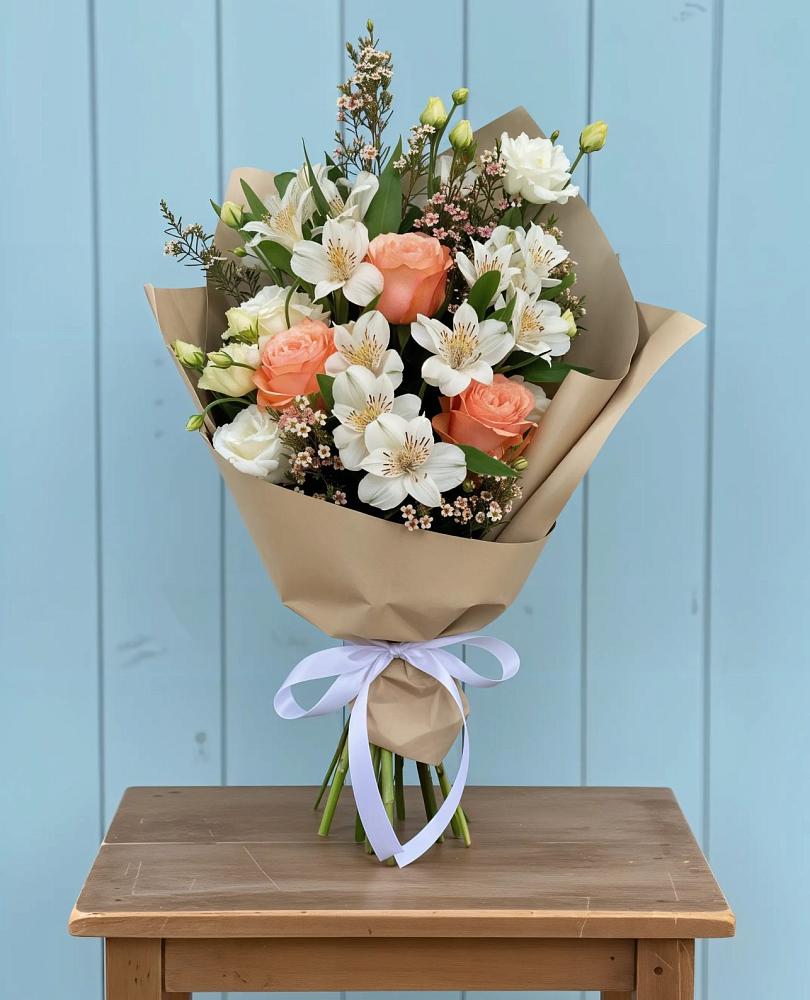 Букет цветов из: Альстромерии, Лизиантусы, Розы и Хризантемы в Стерлибашево