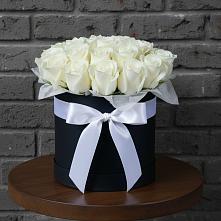 Цветочная композиция из Розы в шляпной коробке в Стерлибашево